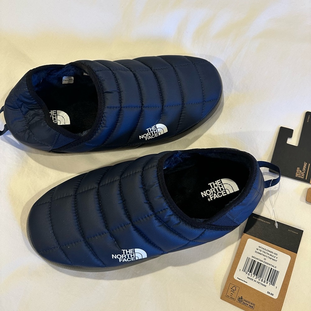 The North Face Men's Quilted Slip-On Booties - Navy